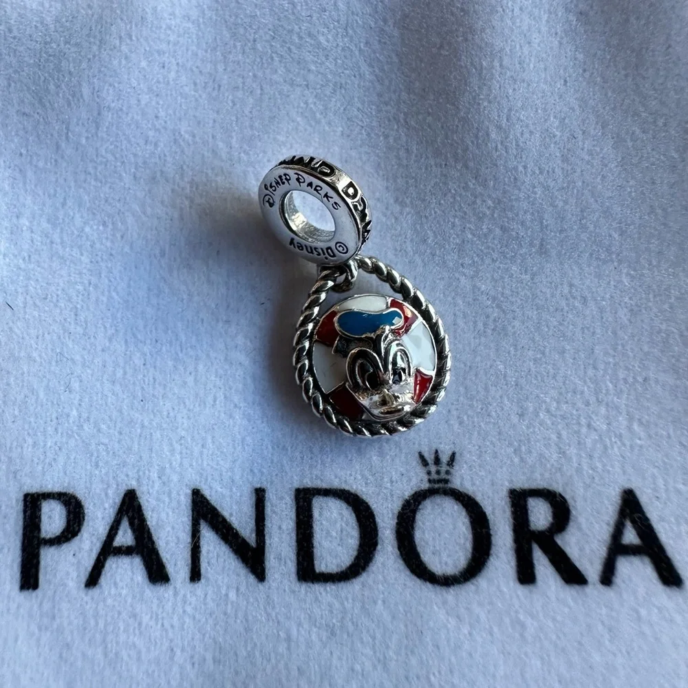 Disney x PANDORA Donald Duck Dangle Charm